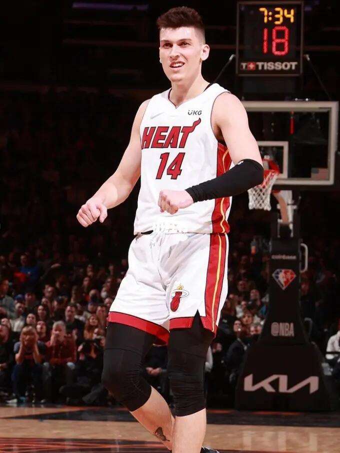 而这恰恰依 而这恰恰依